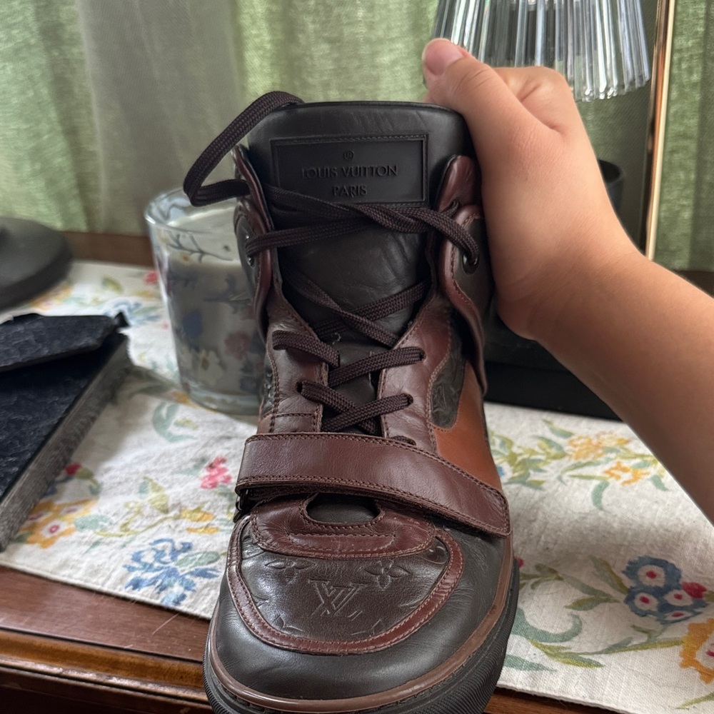 Men's Brown High-Top Sneakers - Picture 6 of 8